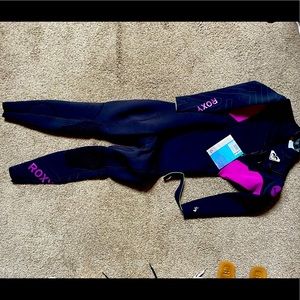 Roxy Cypher series’s full length neoprene wetsuit